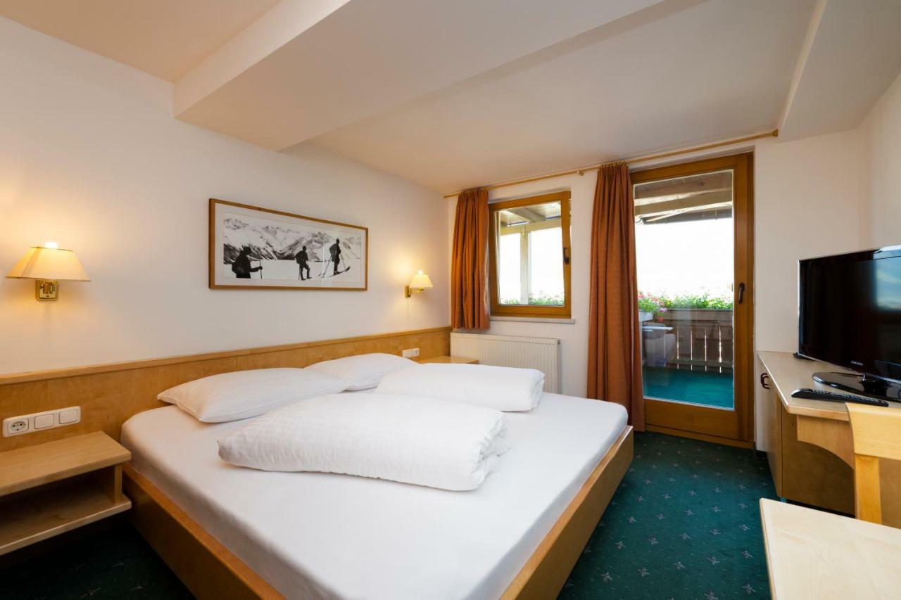 Hotel Bergkranz Mieders Buitenkant foto